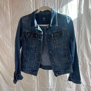 GAP Short Denim Jacket with Front Folds and Brass Buttons - Size S